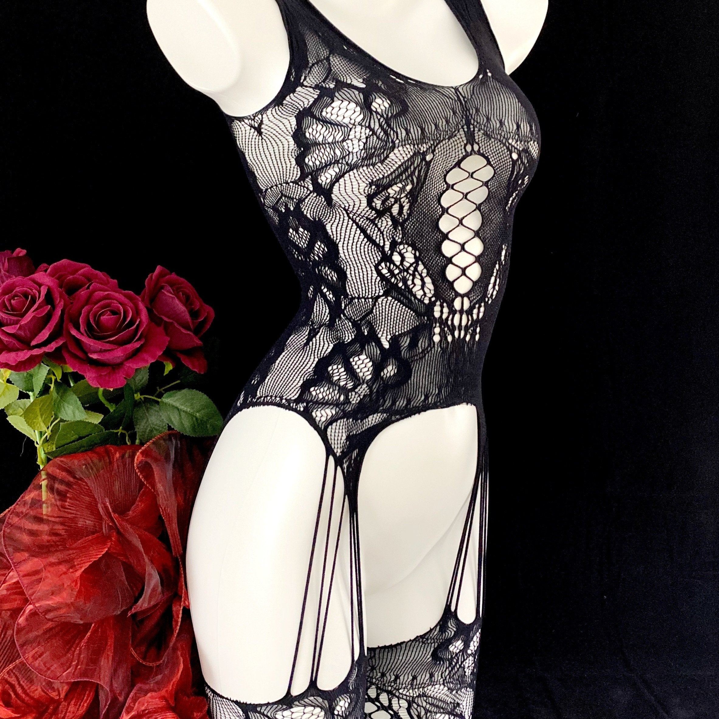 Women’s Lace Lingerie Bodysuit with Garter Straps Black Size Large