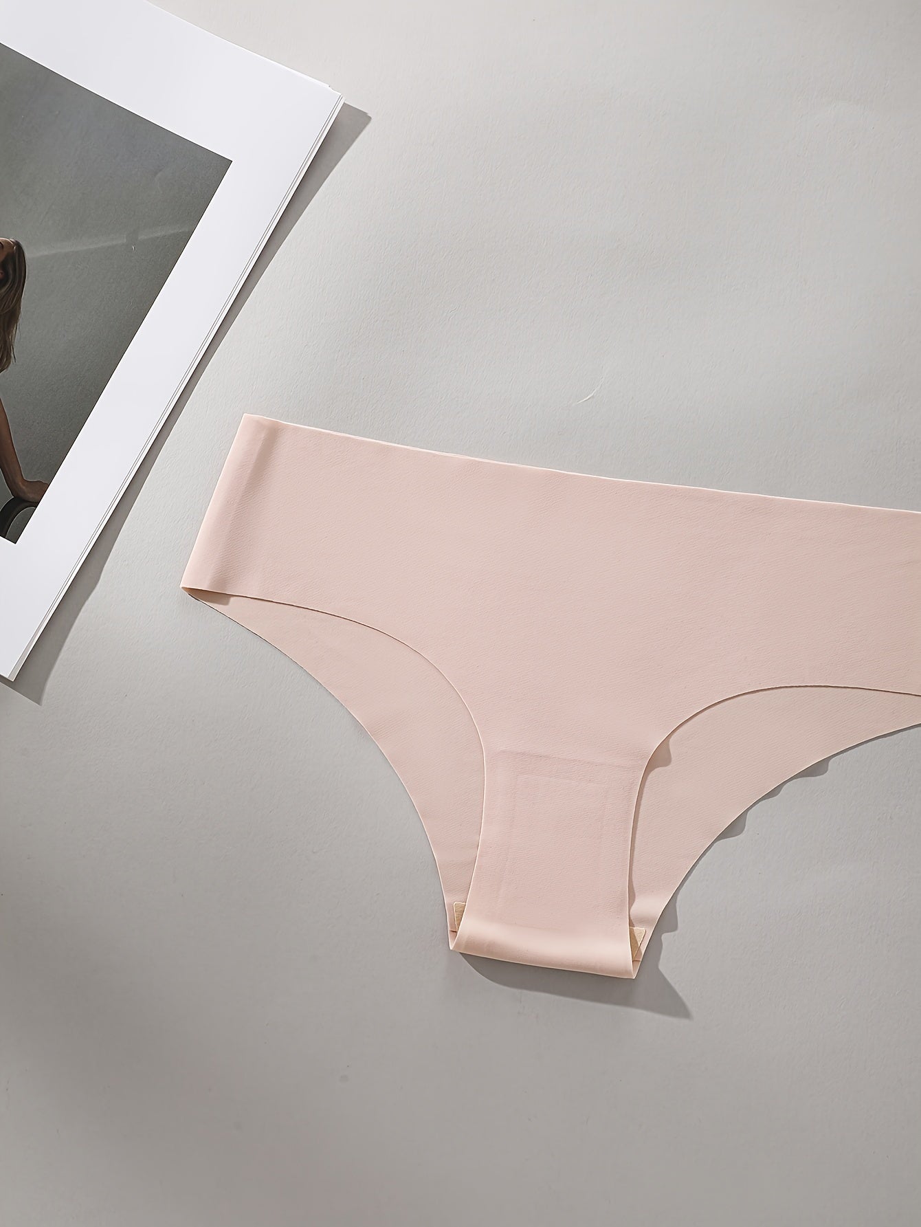 Women's Breathable Nylon Elastane Low-Rise Briefs Set of 6 with Color Block Design