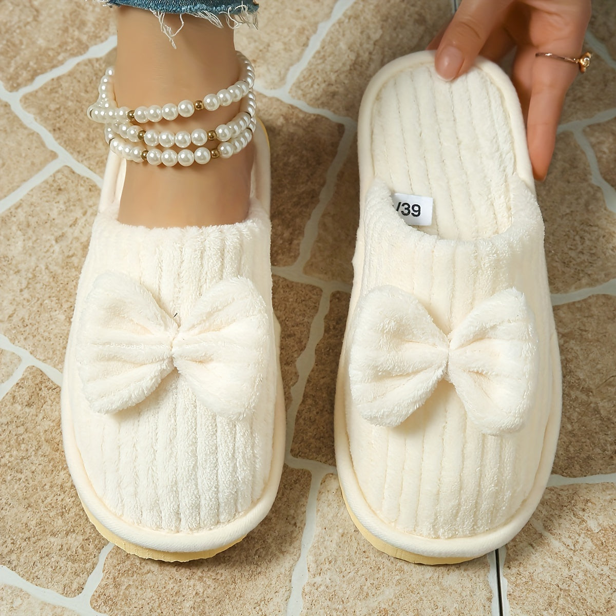 Ayollar uchun chiziqli bog'lamli shlyapa poyabzali issiq ichki va tashqi, sirpanmaydigan EVA taglik