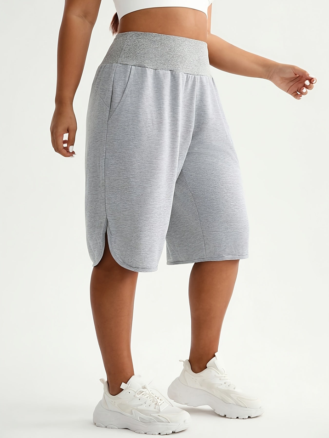 Women's Athletic Cropped Shorts Breathable Stretchy Pockets Gray