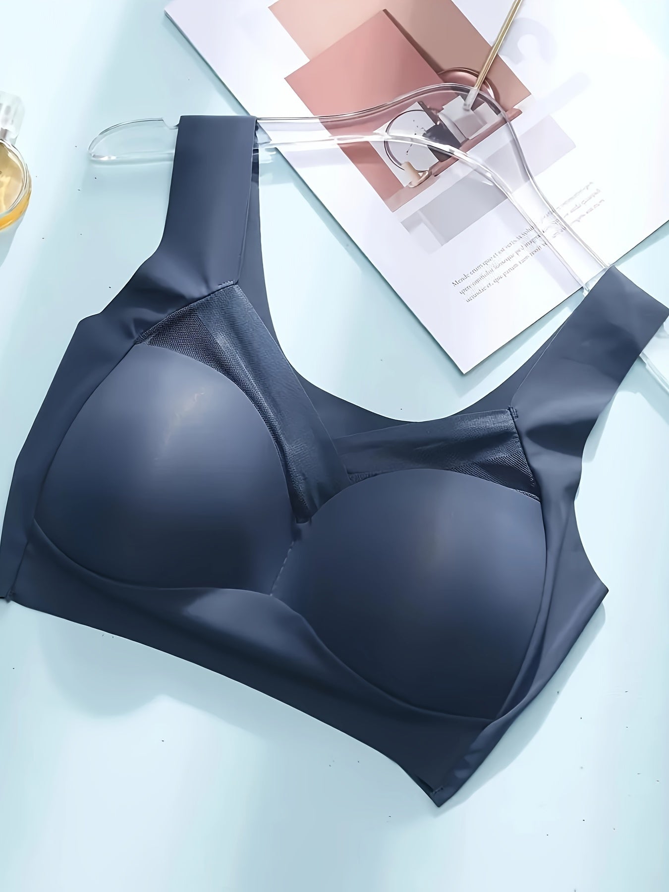 Women's Wireless Push-Up Bras Breathable Mesh Solid Color Backless V-Neck