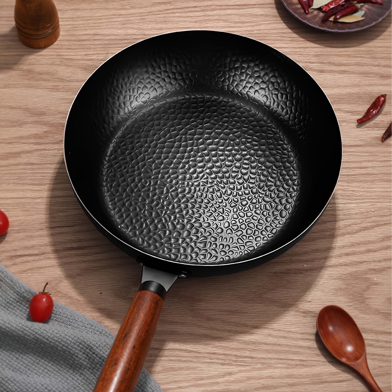 Non-Stick Cast Iron Wok Wooden Handle Hammered Flat Bottom All Stovetops