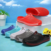 Ayollar uchun qizil EVA slip-on sandalilar, teshikli dizayn bilan