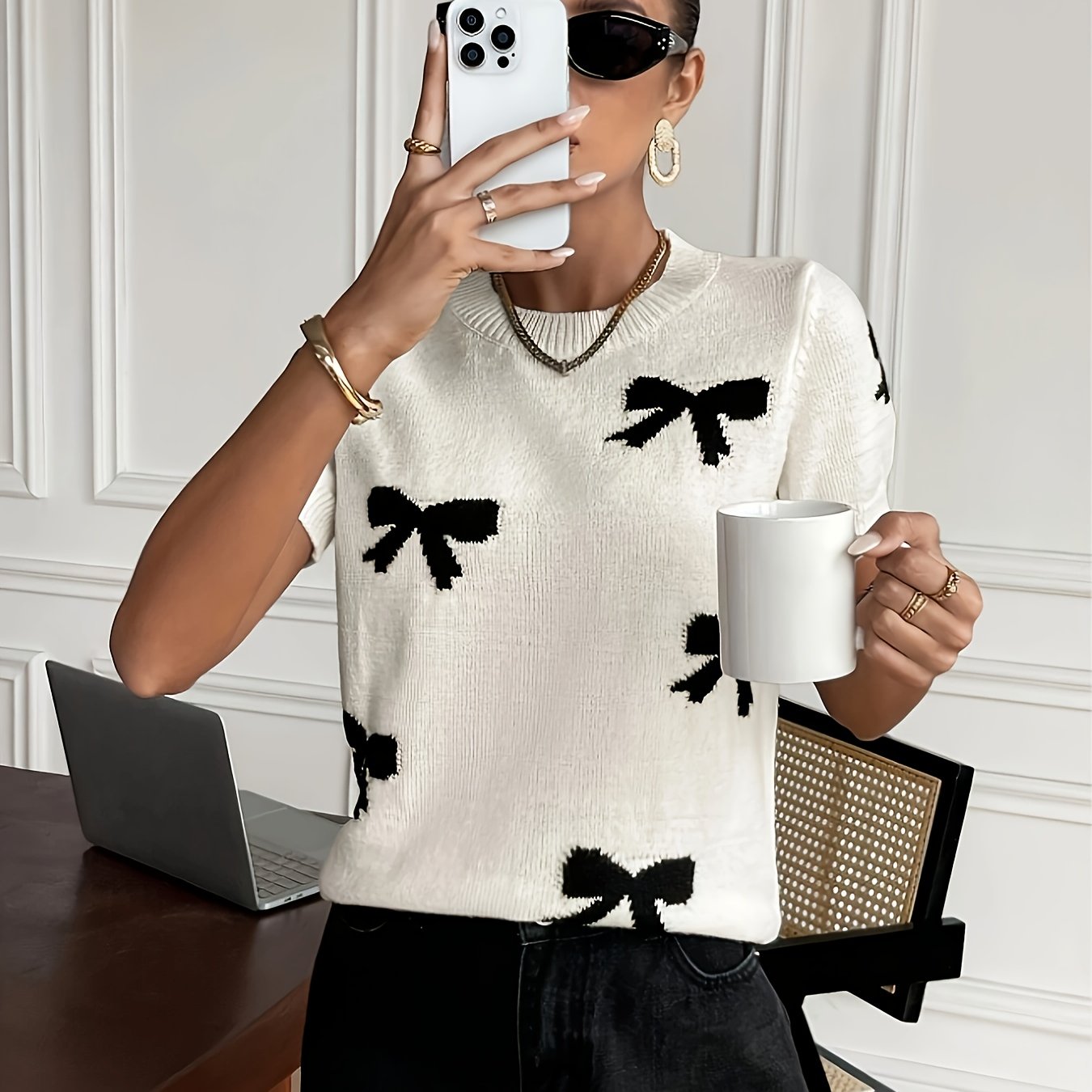 Plus Size White Knit Top with Red Bow Short Sleeve Crew Neck Autumn Spring