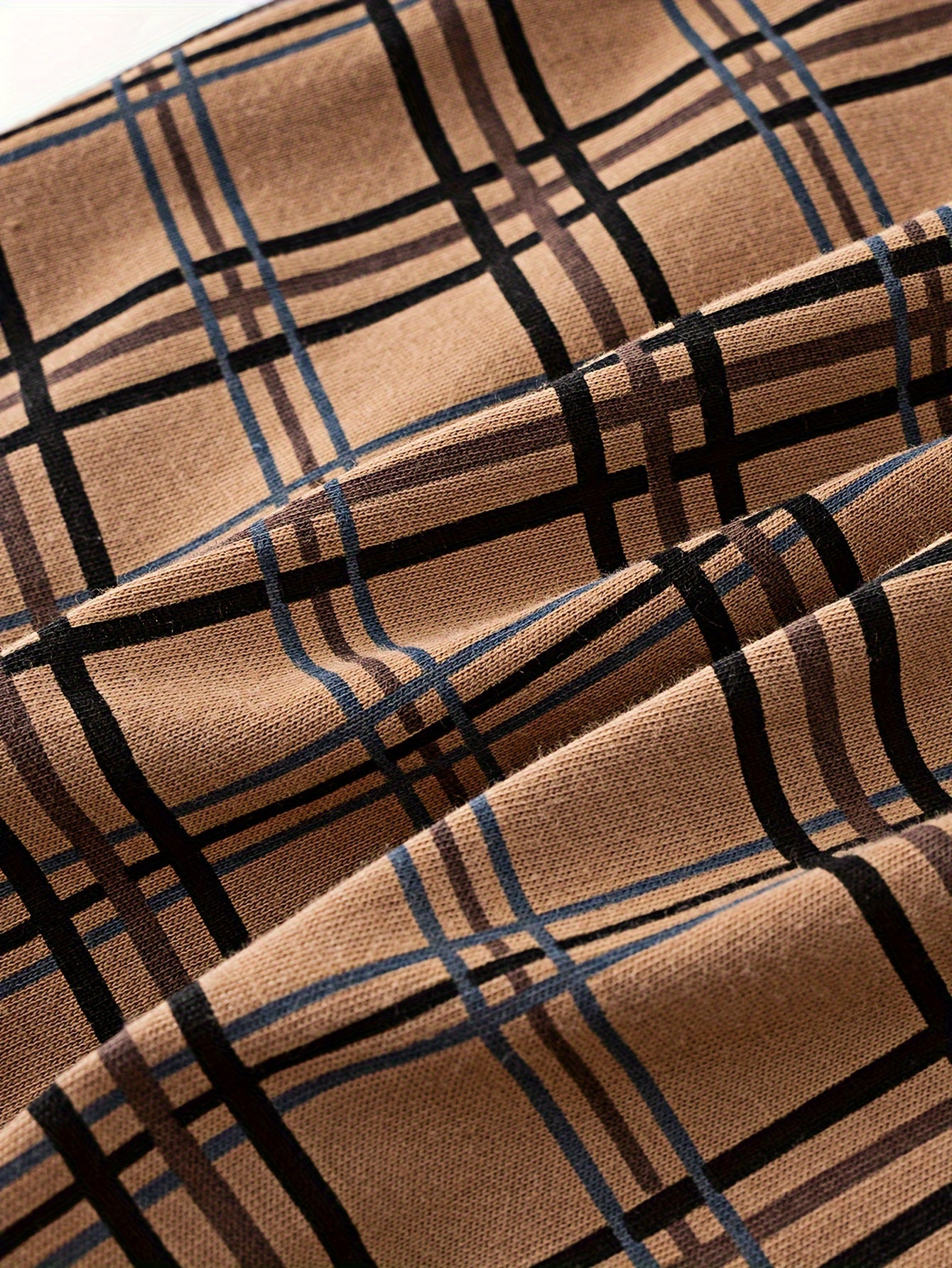 Toza paxtadan tayyorlangan, o'rta yoshdagi va qari erkaklar uchun mos keladigan Loose Arlo shimlari, o'rta va katta o'lchamlarda.