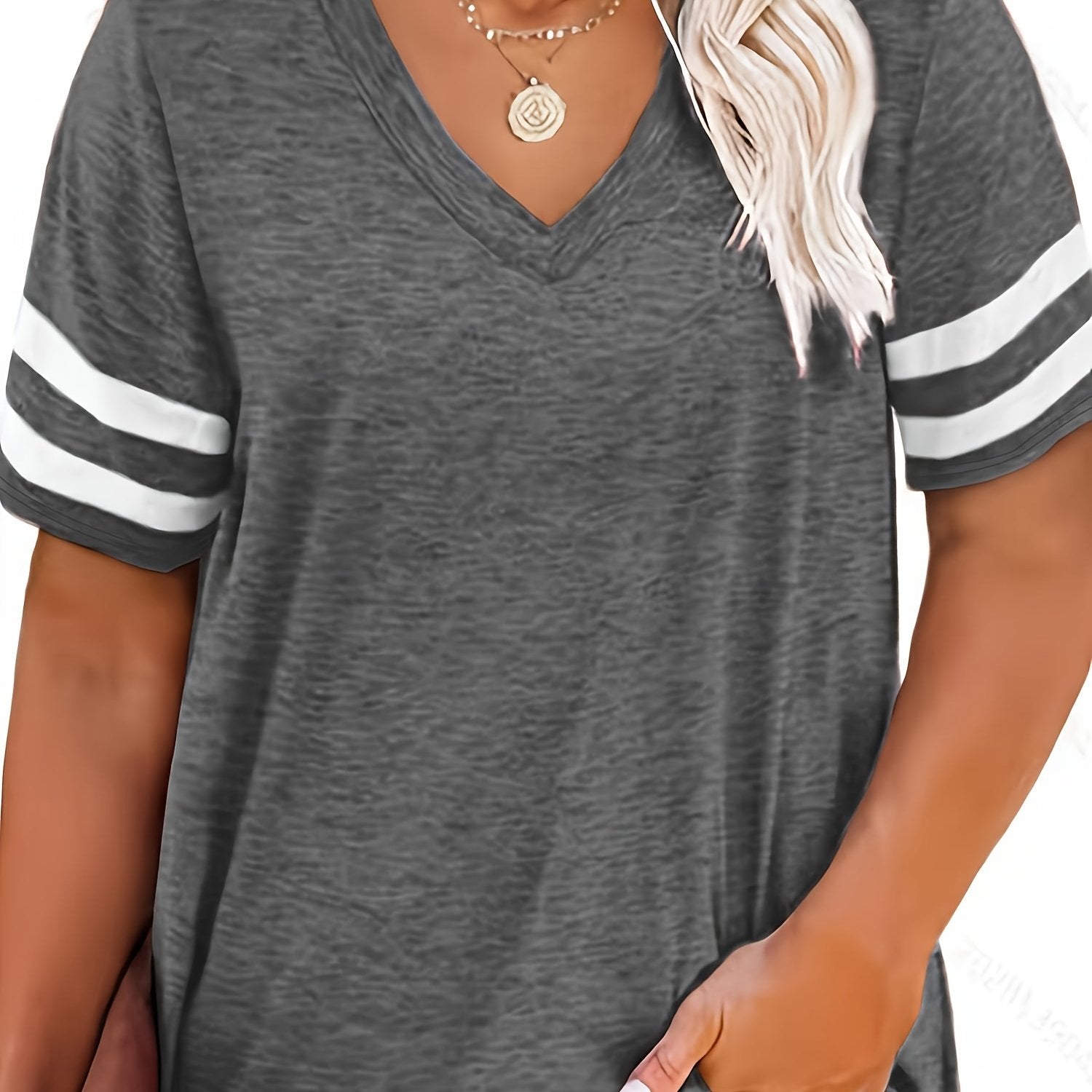 Plus Size Women's V-Neck Short Sleeve T-Shirt Lightweight Stretchy Summer Tee