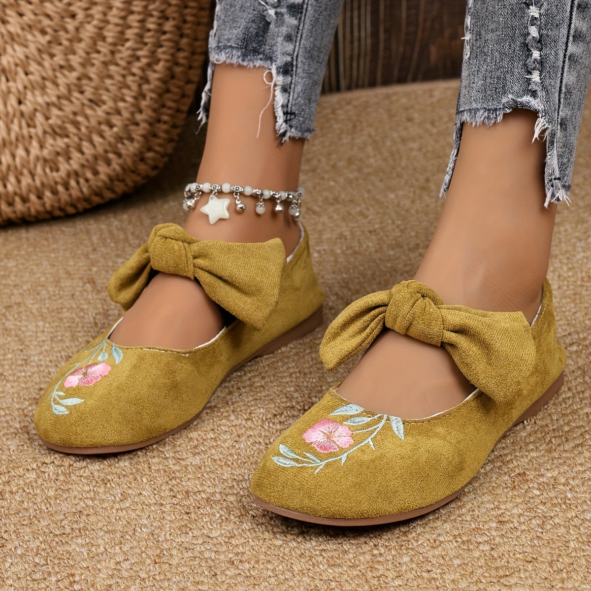 Women's Floral Embroidered Mary Jane Flats Comfortable Soft Sole Slip-On Shoes