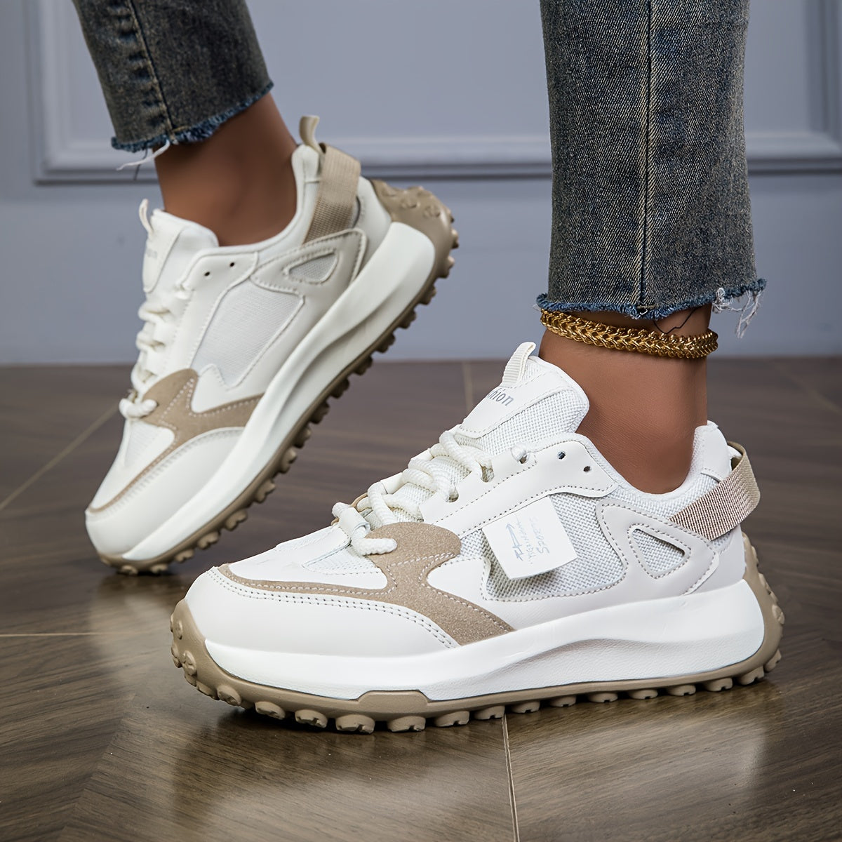 Women's Casual Low Top Lace Up Running Shoes Solid Color Fabric Sole All-Season