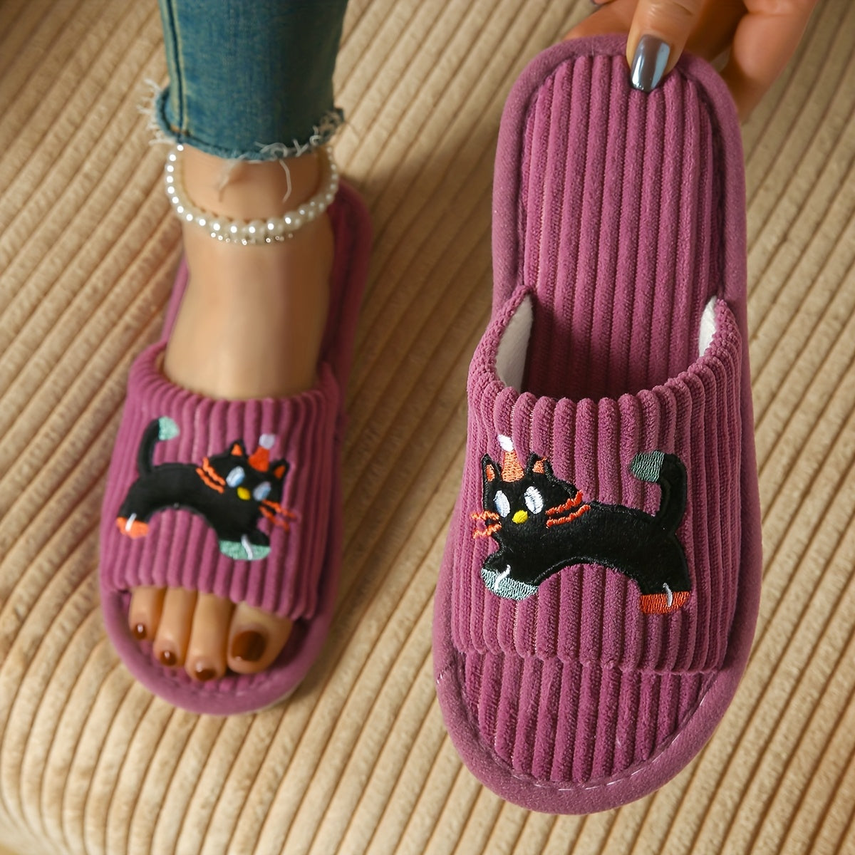 Cute Cat Slip-On Slippers for Women Soft Fabric Non-Slip EVA All-Season