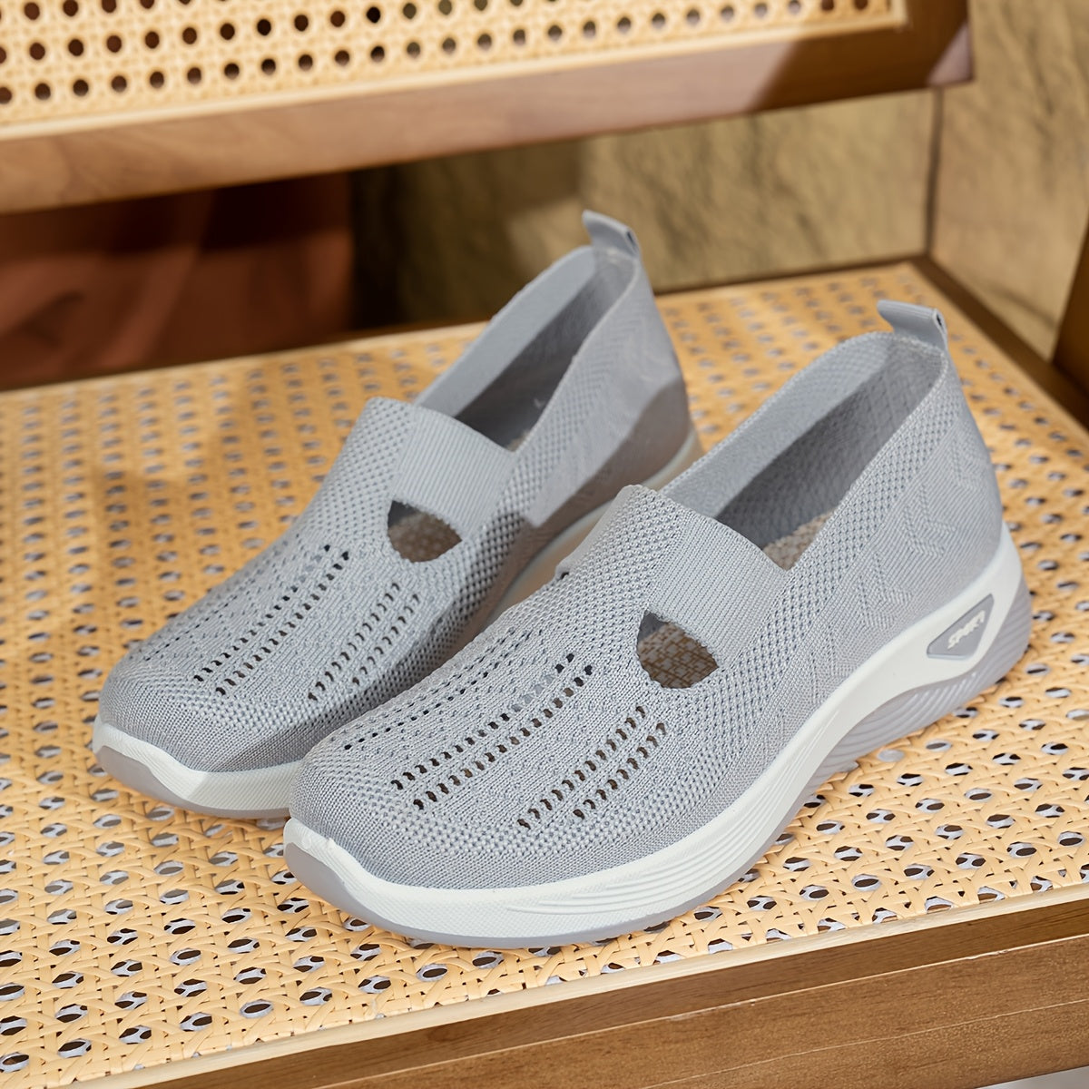 Women's Breathable Soft-Soled Casual Shoes with Elastic Openings