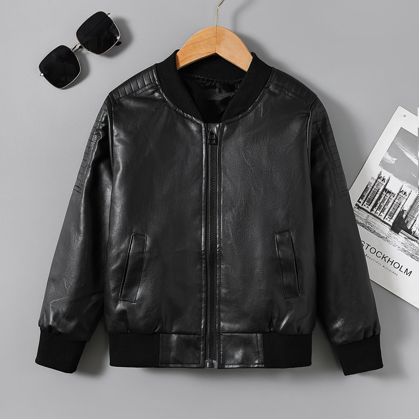 Модная куртка для мальчиков для стильной уличной одежды весной, осенью и зимой 2024 года.