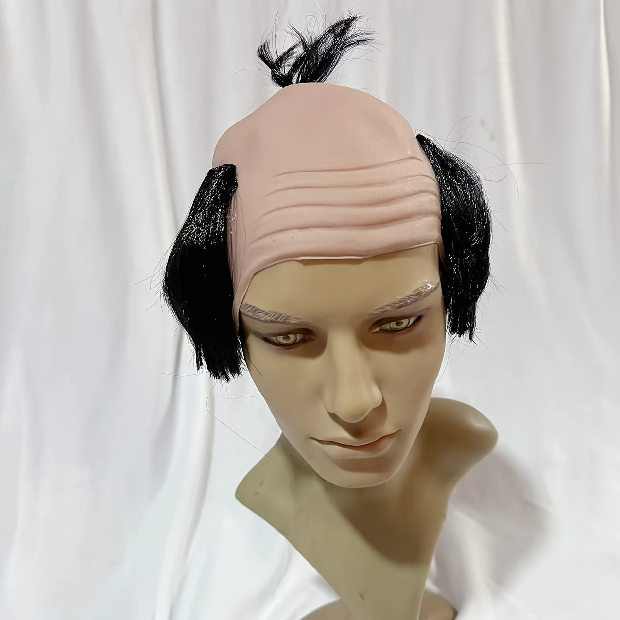 Skin Glue for Bald Heads and Wigs, Shiny Finish, Easy to Apply