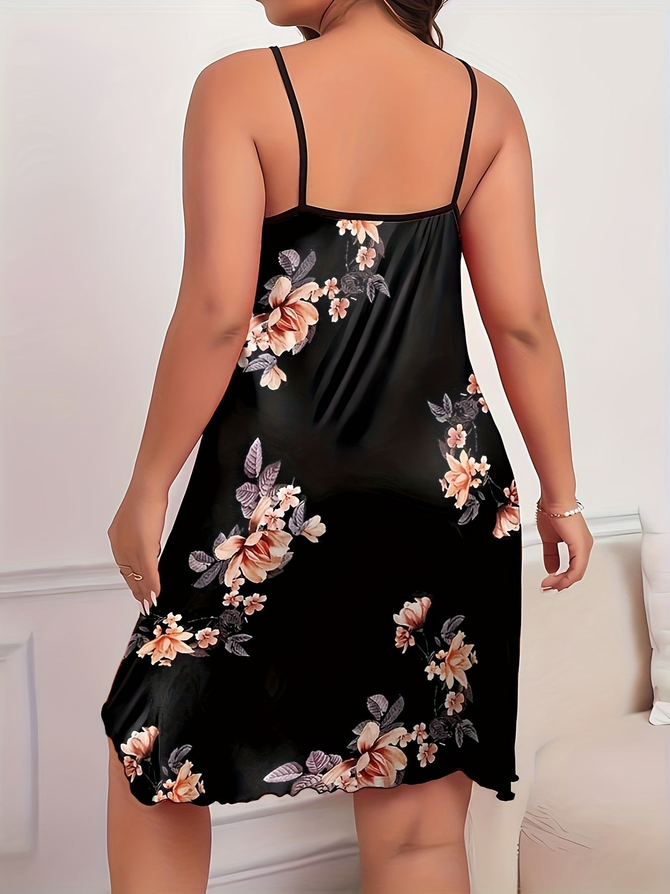 Женская ночная рубашка больших размеров с цветочным принтом и без рукавов, с рюшей