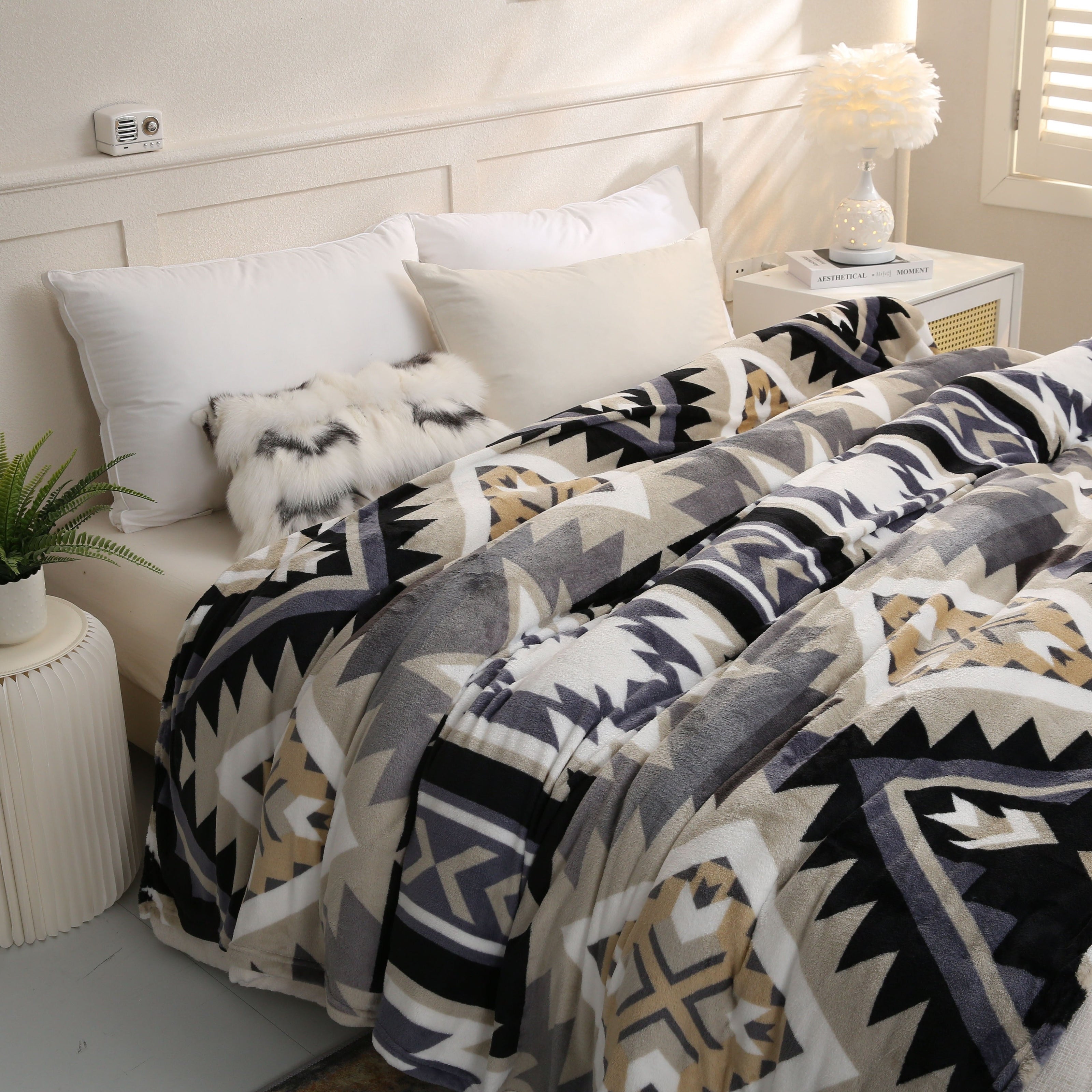 Manta de felpa de estilo nativo americano con patrón azteca, suave, ligera y perfecta para sofá, cama o viajes