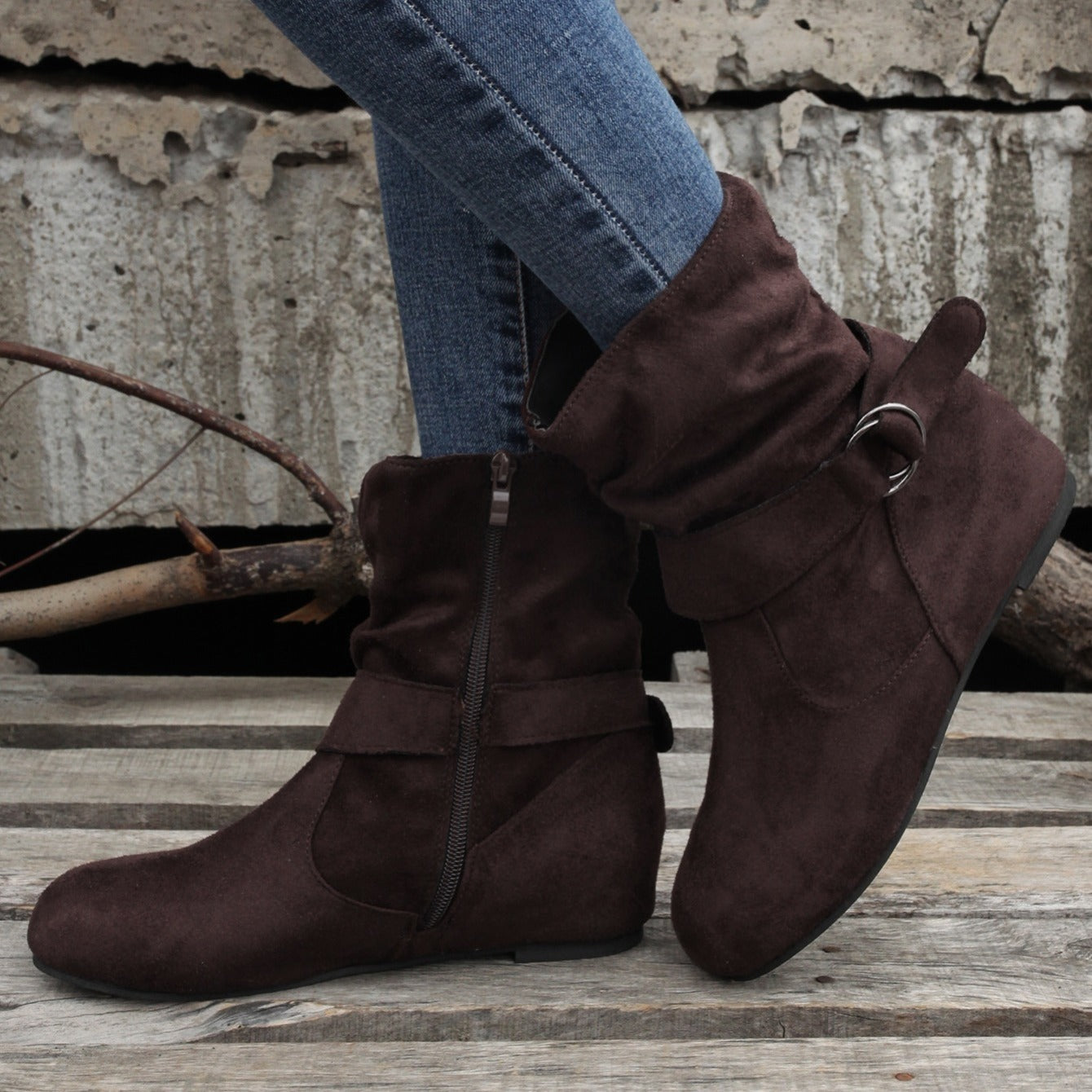 Women's Ankle Boots Solid Color Round Toe Buckle Side Zipper Outdoor Shoes