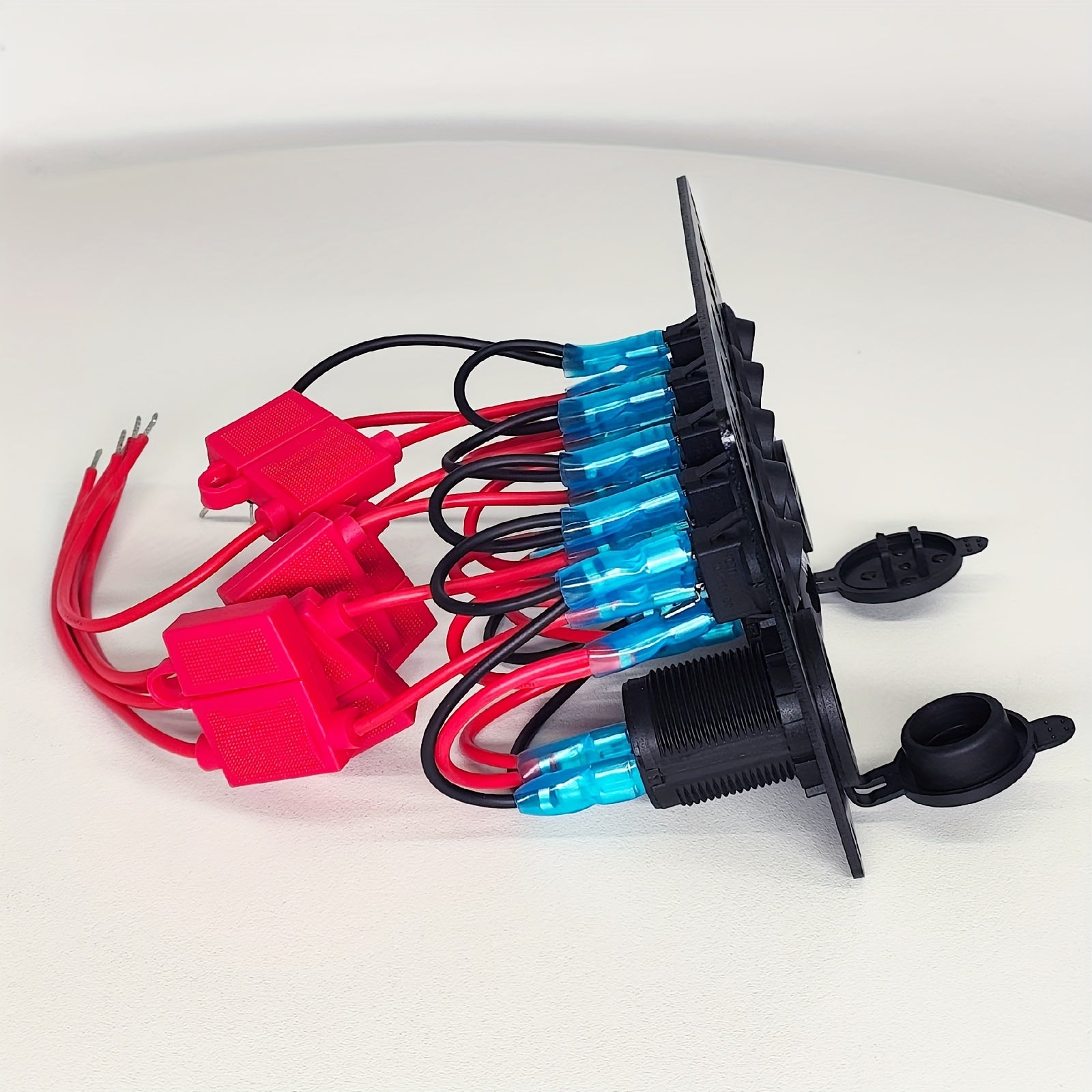 Ko‘p funksiyali roker kalit paneli USB zaryadkali volt o‘lchagich bilan avtomobil va yelkenli uchun