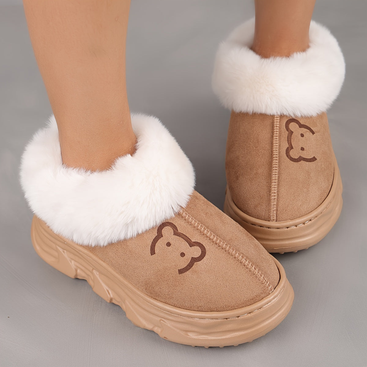 Unisex Warm Short Snow Boots with 6cm Thick Soles in Black and White