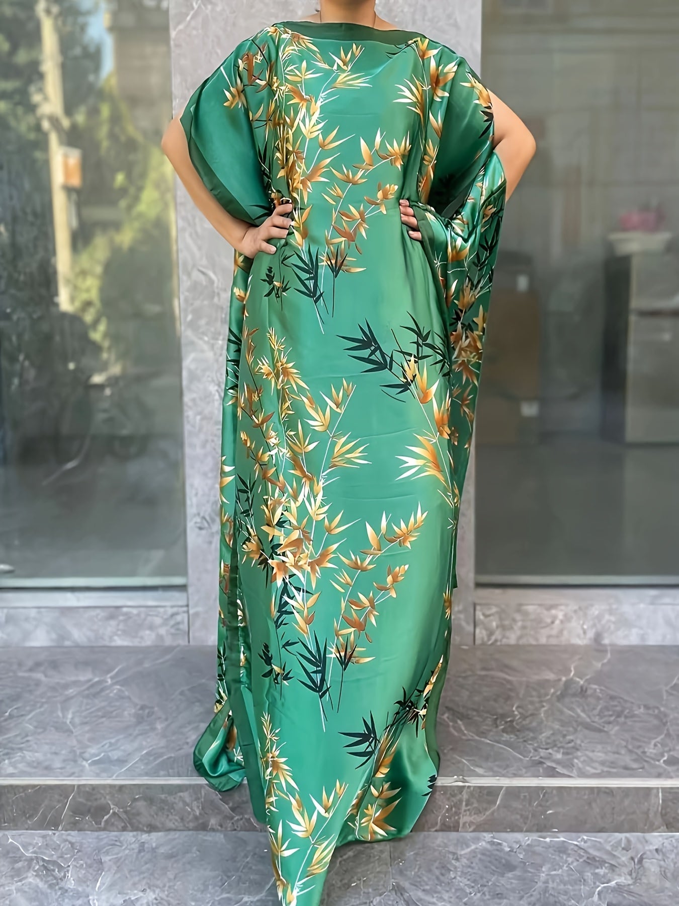 Vestido túnica de talla grande para mujer con estampado floral verde y bufanda