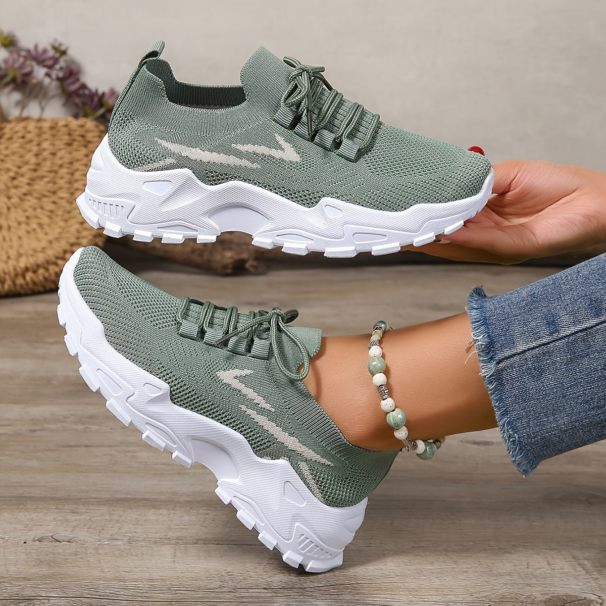 Women's Plus Size Breathable Mesh Sneakers Casual Slip-On Walking Shoes