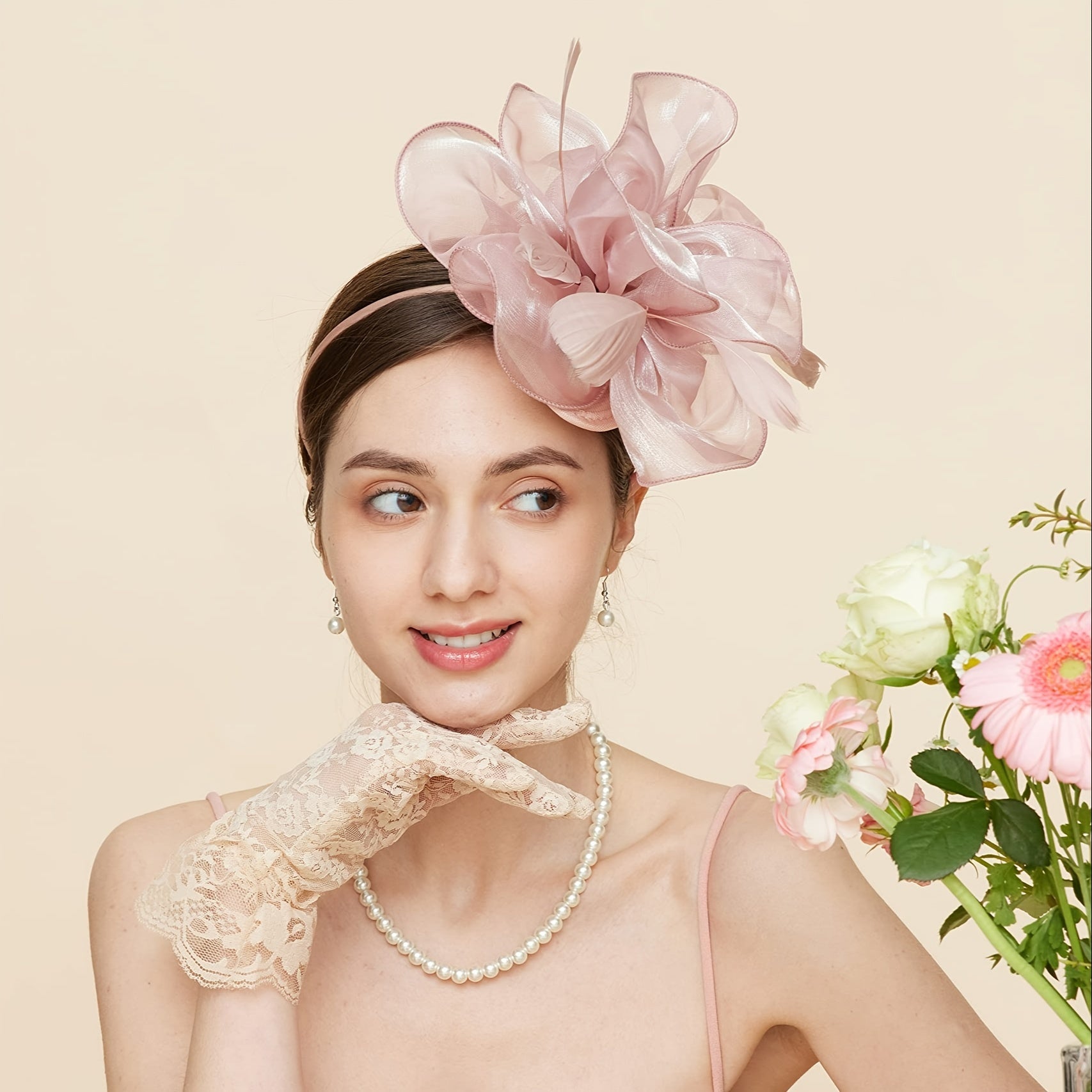 Sombrero elegante y sofisticado para mujer con clip y diadema para estilo de fiesta de té