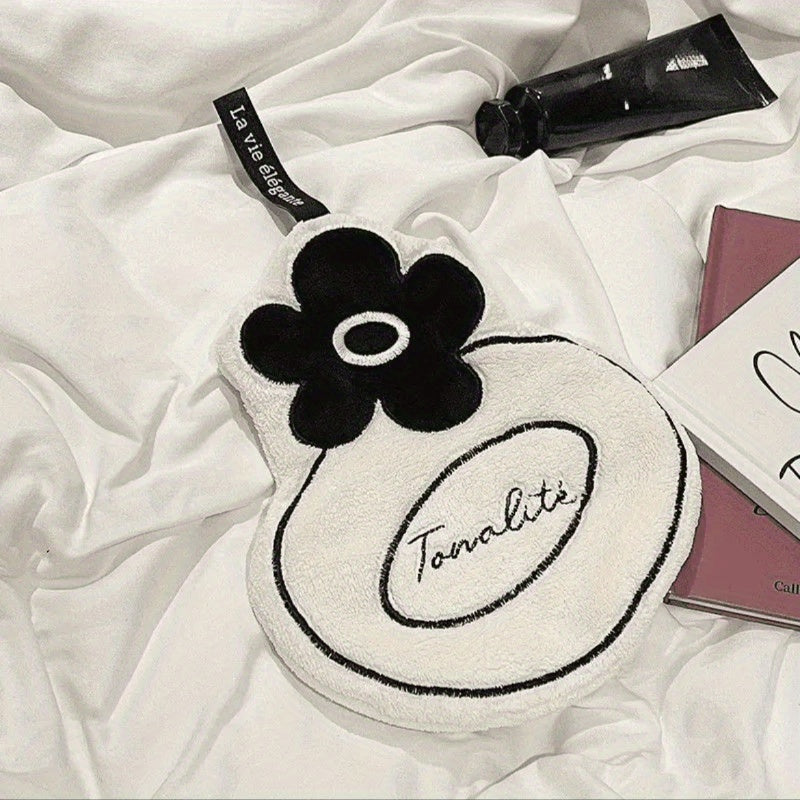 Three-Piece French Camellia Hanging Towels Kitchen Absorbent Polyester Polyacrylate