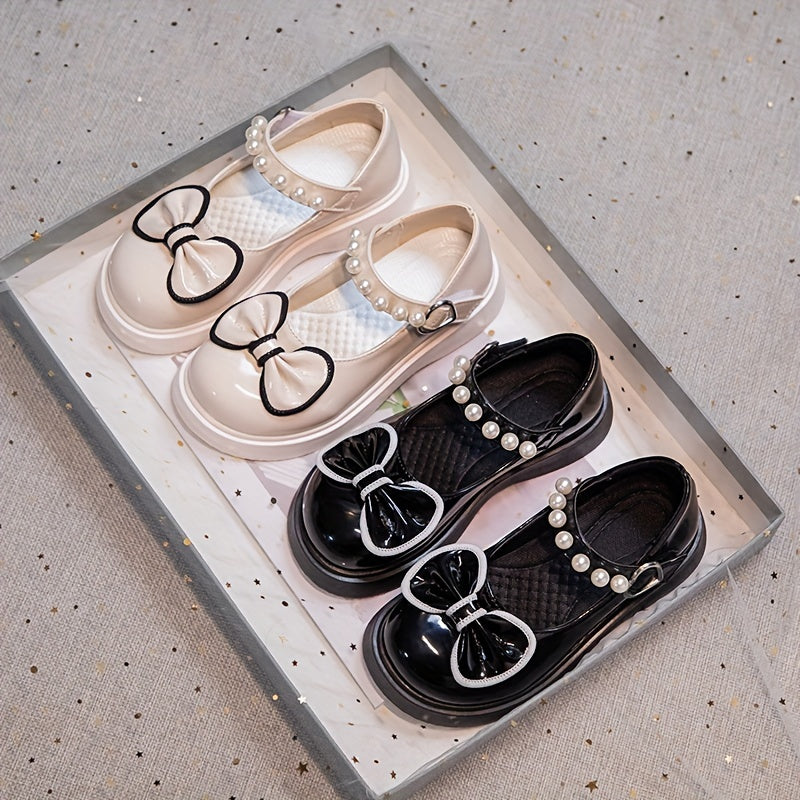 Qizlar uchun yangi yumshoq taglikli tekis poyabzal.