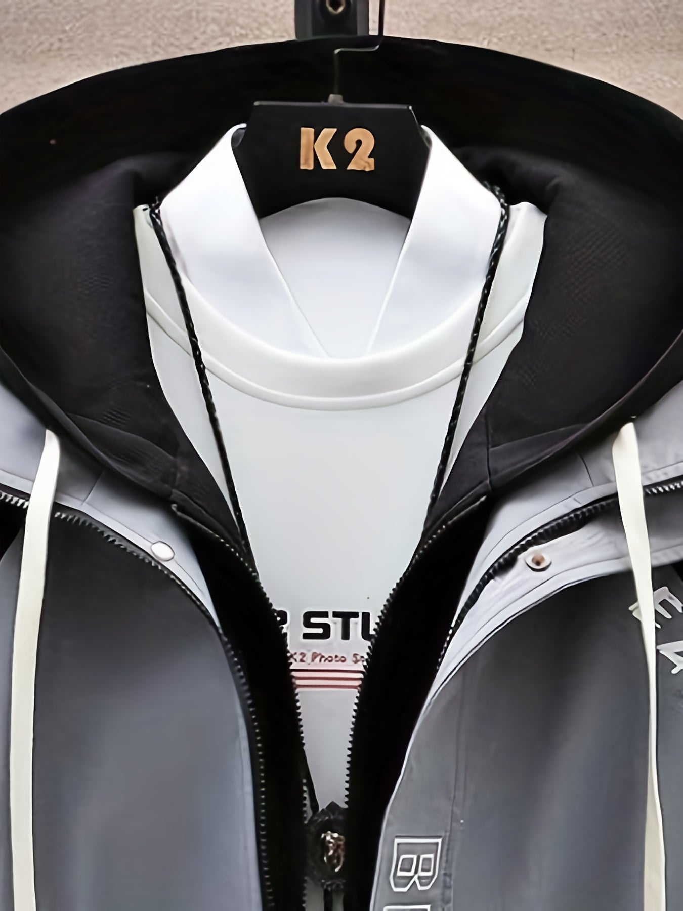 Men's Lightweight Preppy Hooded Jacket with Zipper Closure and College Letter Pattern