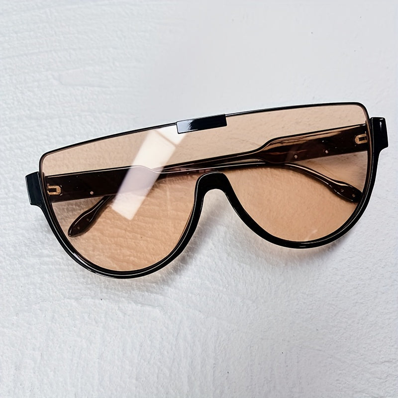 Katta o'lchamdagi ayollar uchun ko'zoynaklar, yarim ramkali polikarbonat ramka, qarshi yorituvchi linzalar, ko'cha uslubi va piyoda sayohat uchun