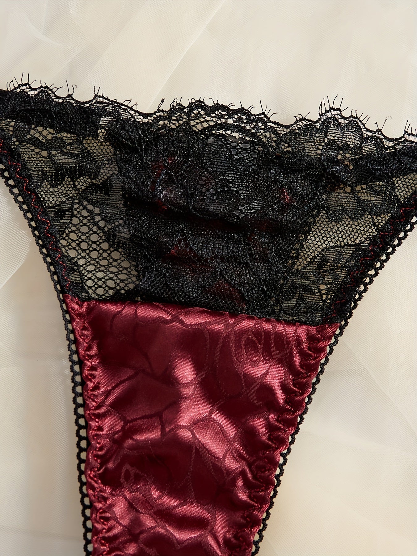 Women's Seductive Lace Lingerie Set with Adjustable Straps