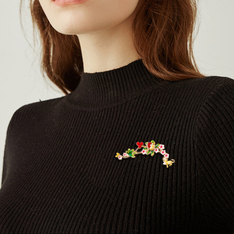 Enamel Squirrel Brooch Animal Floral Jewelry for Women Gift Elegant Novelty