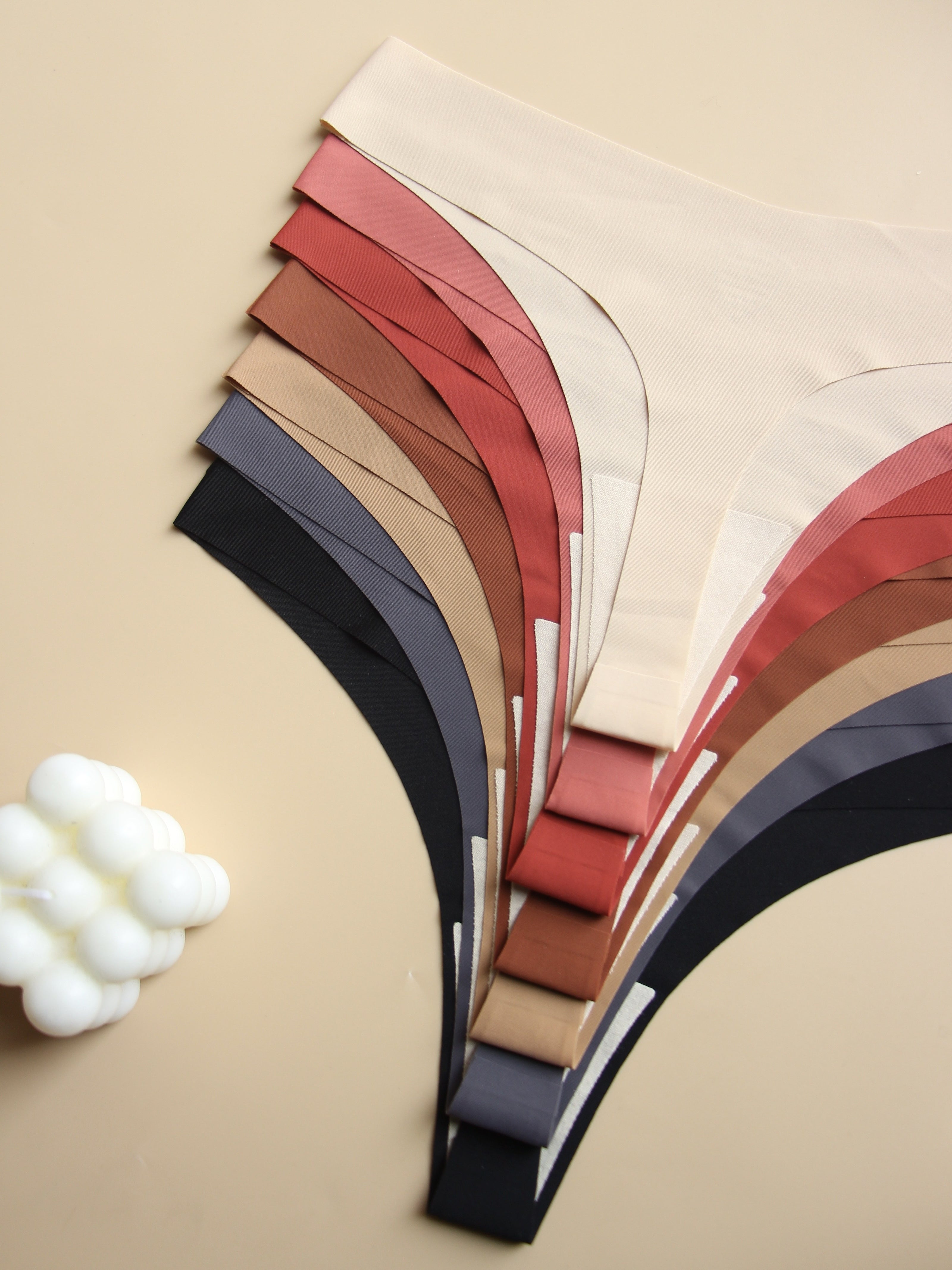 Conjunto de ropa interior sencilla de 7 piezas para mujer con estilo en V, transpirable y de tela suave, tangas hipster