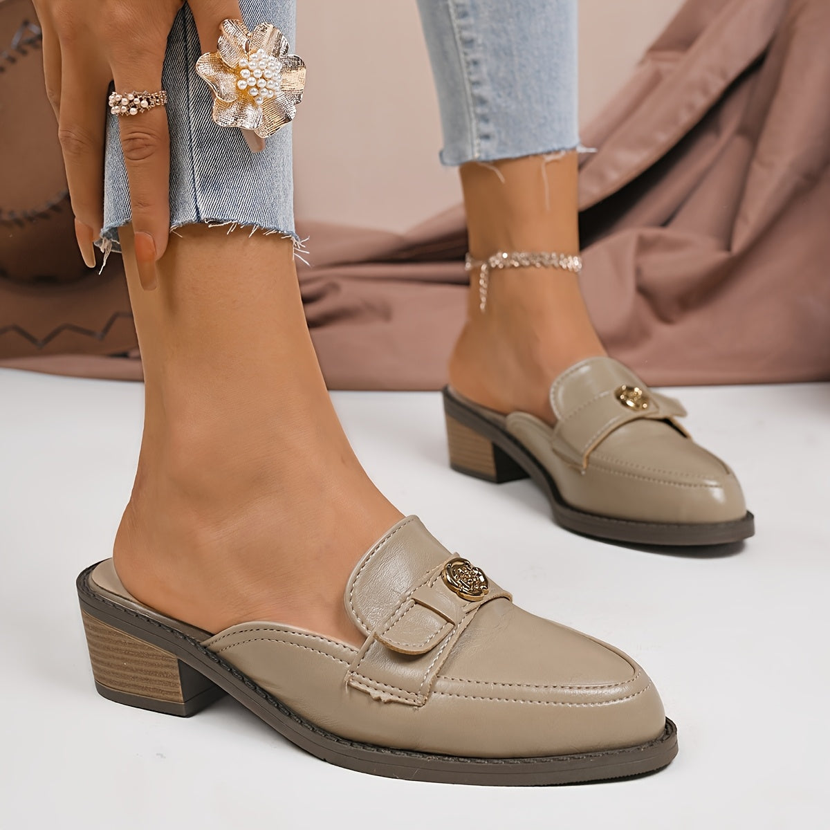 Women’s Floral Retro Pointed Toe Slip-On Mules White Brown Stylish Comfortable