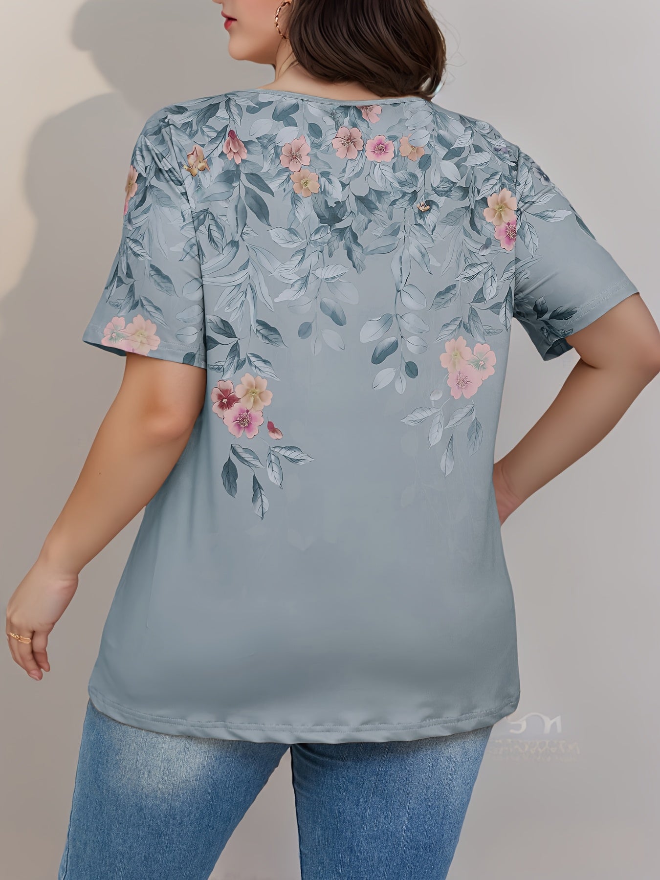 Plus Size Floral V-Neck Short Sleeve T-Shirt for Women