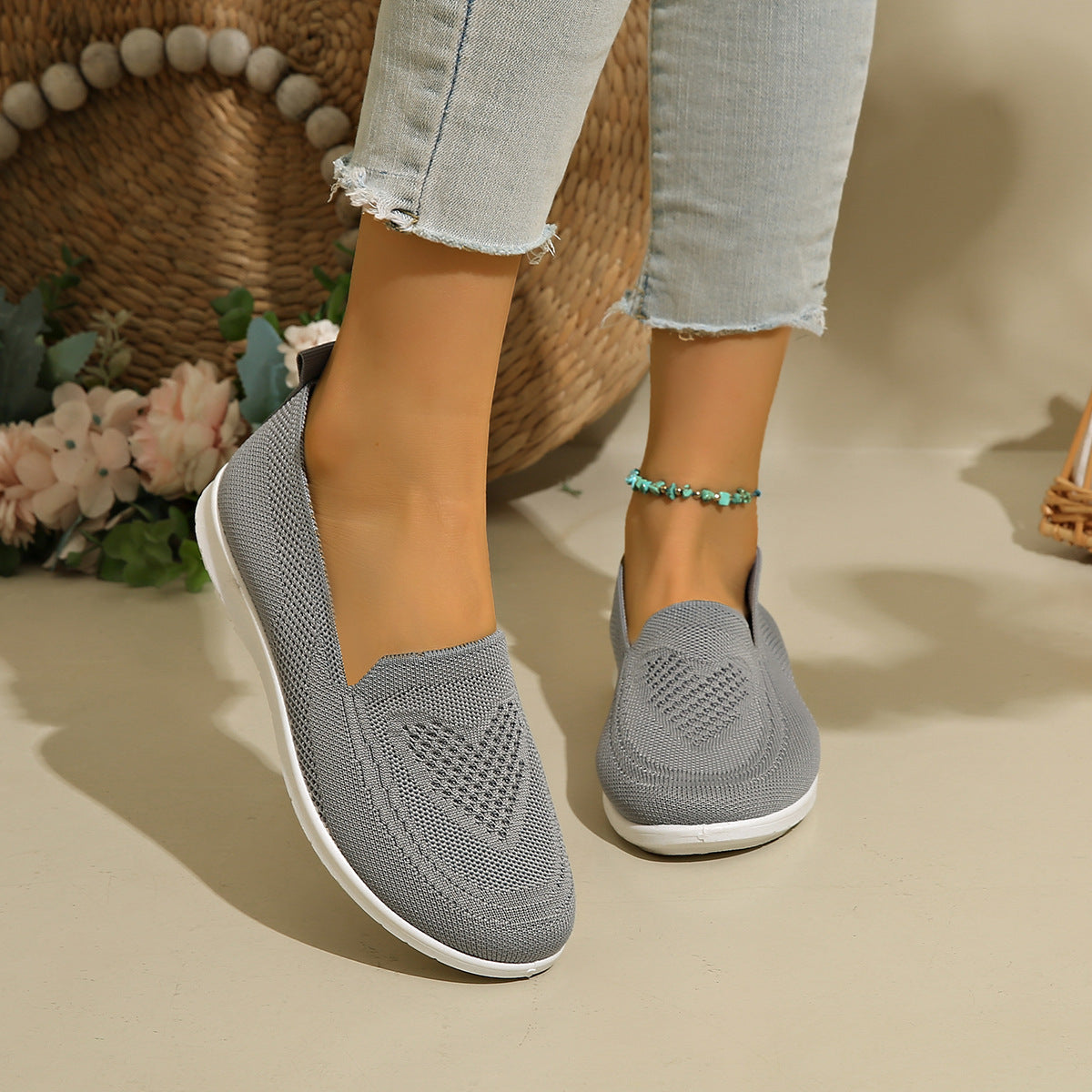 Women's Breathable Knit Slip-On Sneakers Low-Top Casual Shoes with Cushioned Sole