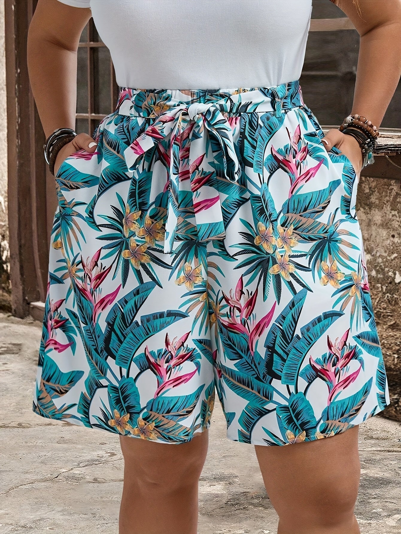 Pantalones cortos de tela tropical para mujer con pernera ancha, estilo de vacaciones, con bolsillo