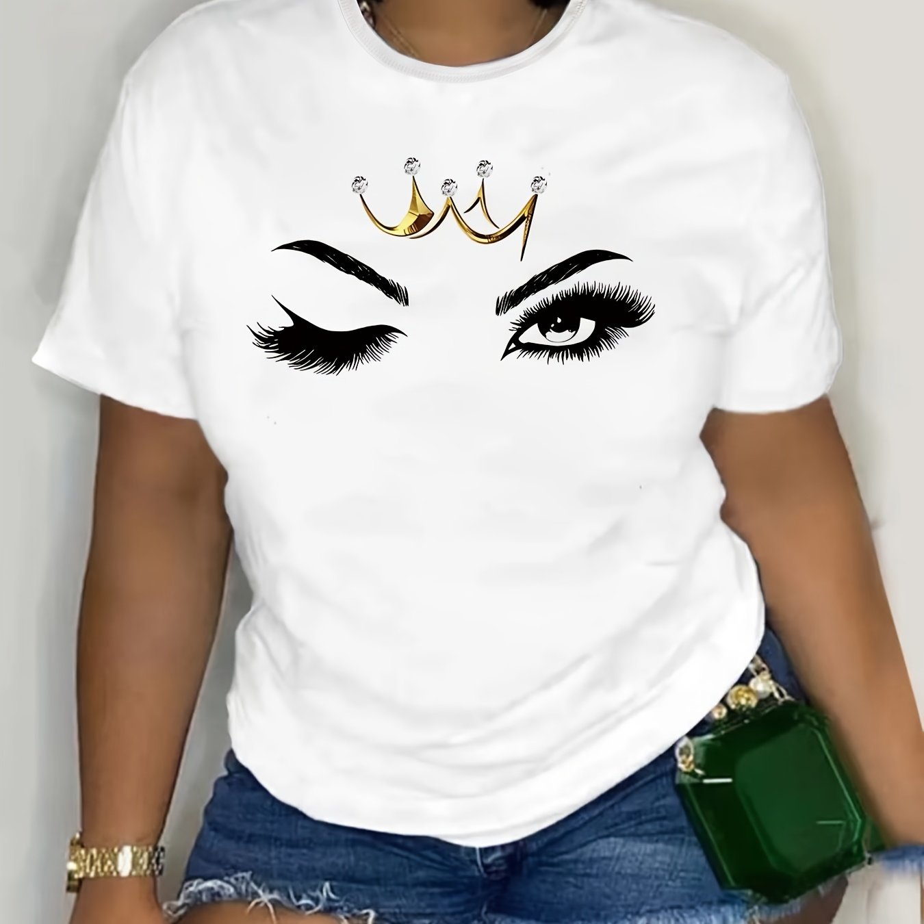 Plus Size Women's Graphic T-Shirt Cotton Casual Top with Crown Winking Eye Design