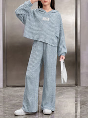 Conjunto de punto para niños con camiseta de manga larga con capucha y pantalones de pierna ancha para otoño e invierno