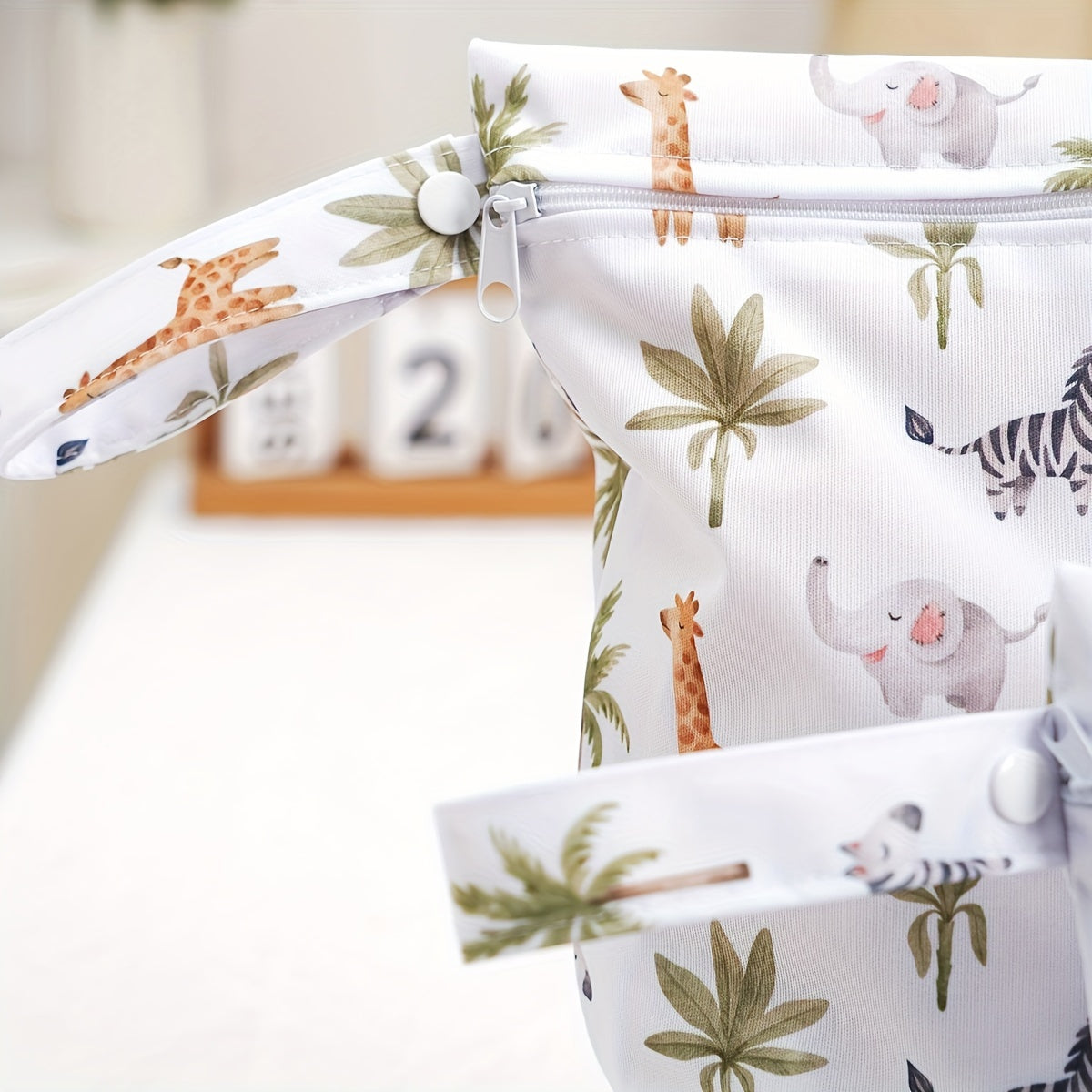 3 ta suv o'tkazmaydigan mato pampers saqlash sumkasi to'plami, bitta cho'ntakli yuviladigan nam-quruq sumkalar; suzish kiyimlarini saqlash uchun mukammal