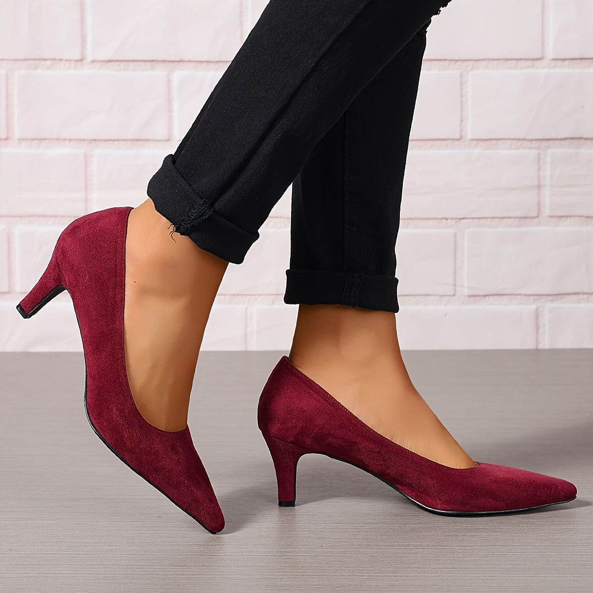 Women's Solid Color Pointed Toe Slip-On Court Pumps for Office and Formal Wear