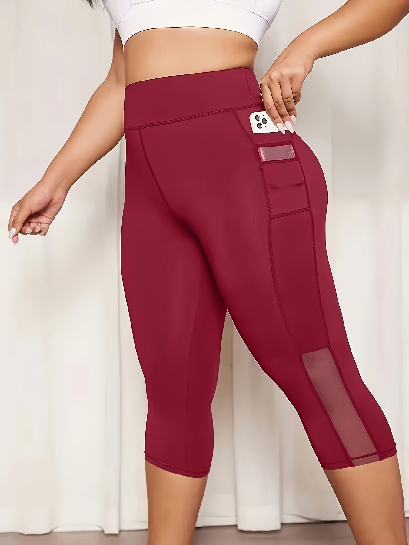 Plus Size High-Waisted Compression Capri Leggings Vibrant Pink Mesh Pockets
