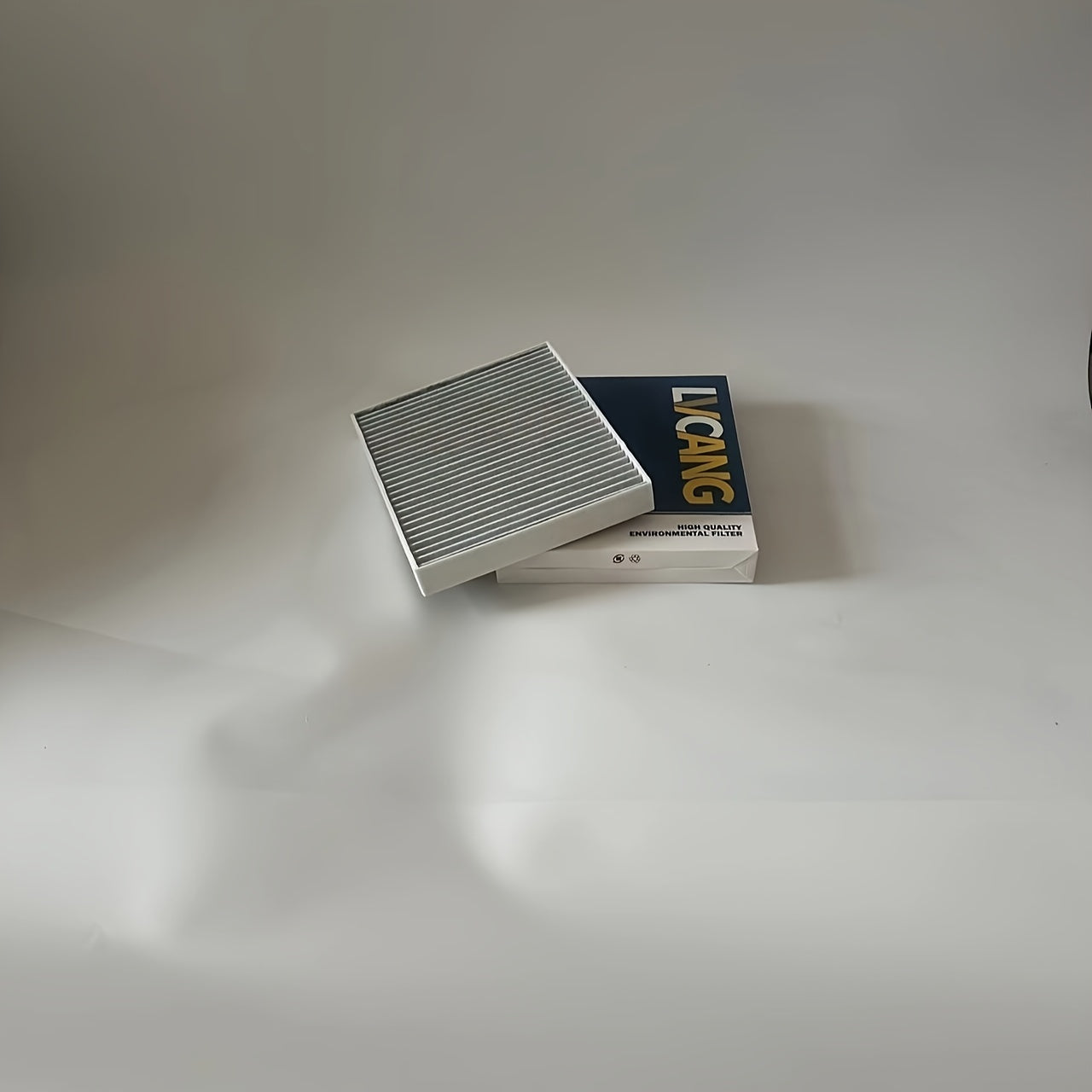 Avtomobil salon havosini filtri faol uglerod bilan almashtirish uchun avtomobil uchun