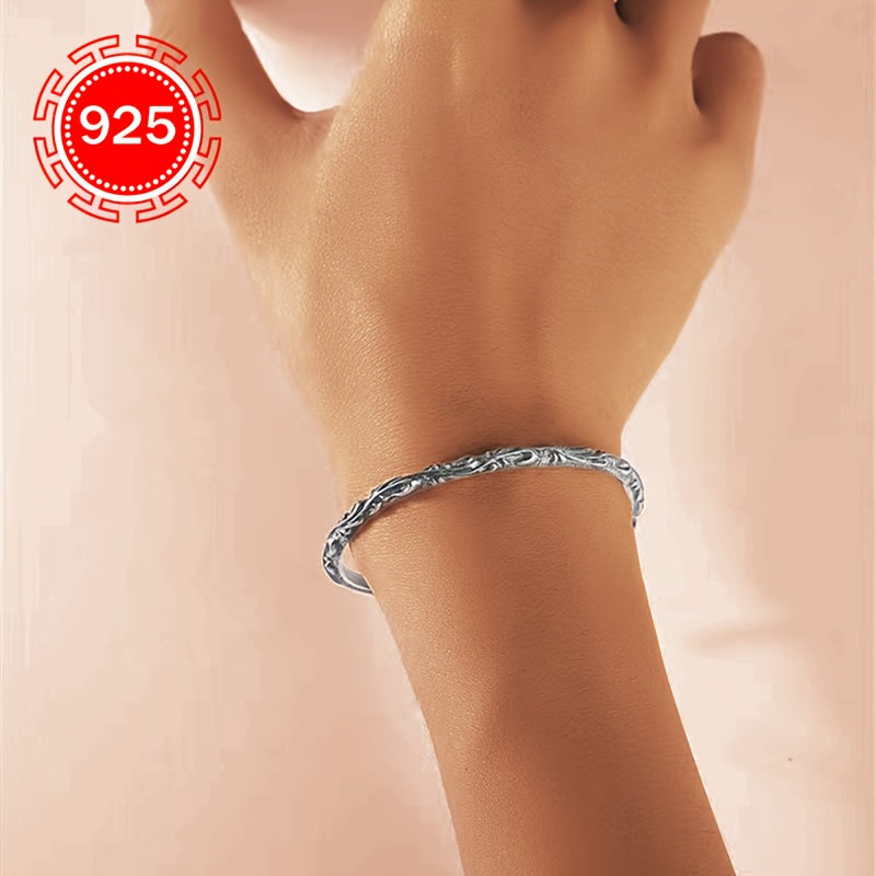 Zarif 925 Sterling Silver Ochiq Qulf Bilaguzuk - Nozik Tang Qovoq Guli bilan Vintage Ilhomlangan Uzum Dizayni - U uchun Rojdestvo, Shukrona kuni va har qanday maxsus tadbir uchun ideal sovg'a. Gippoallergen va Zamonaviy.