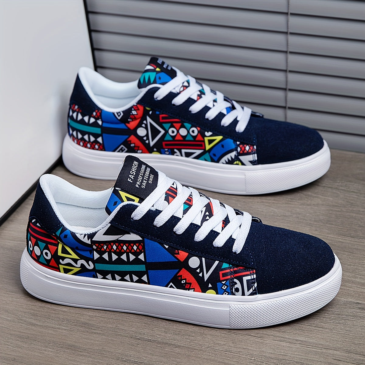 Men's Skate Shoes Non-Slip Sole Lightweight Casual Street Style Sneakers for Outdoor Activities