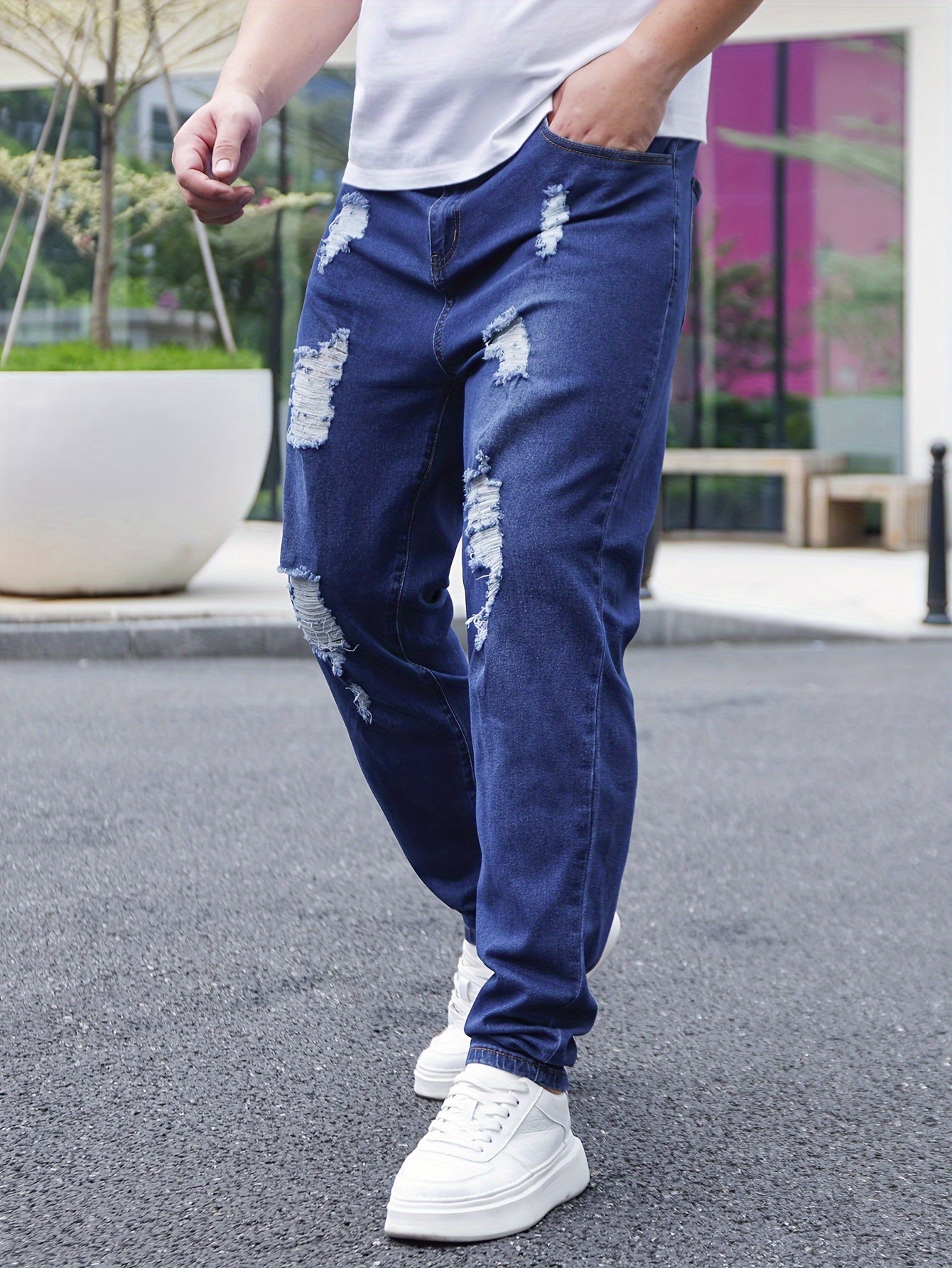 Vaqueros ajustados de talla grande para hombre en azul oscuro con roturas desgastadas, mezclilla elástica para todas las estaciones