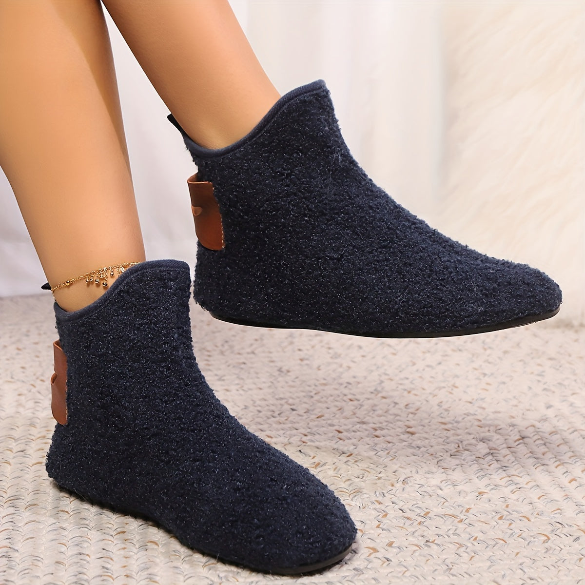 Женские зимние тапочки Тёплые домашние обувь противоскользящие уютные тёплые черные, коричневые, белые, мароновые