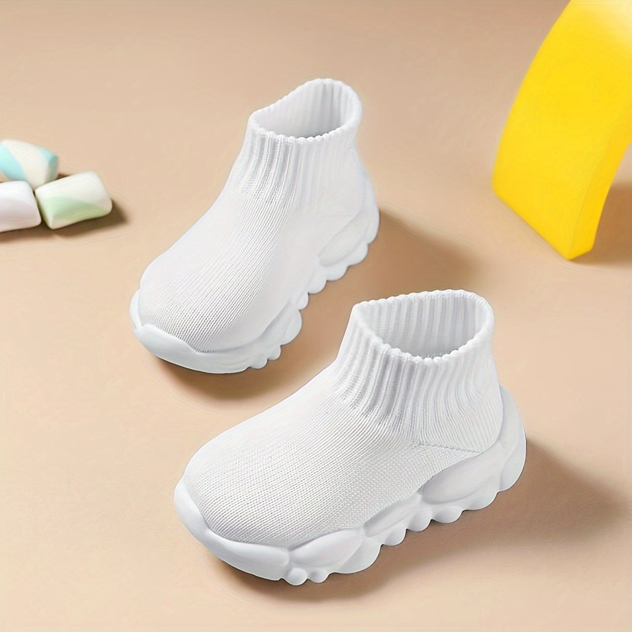 Kichkina qizlar uchun nafas oladigan to'qilgan yopiladigan poyabzal, yurish va yugurish uchun, barcha mavsumlar uchun