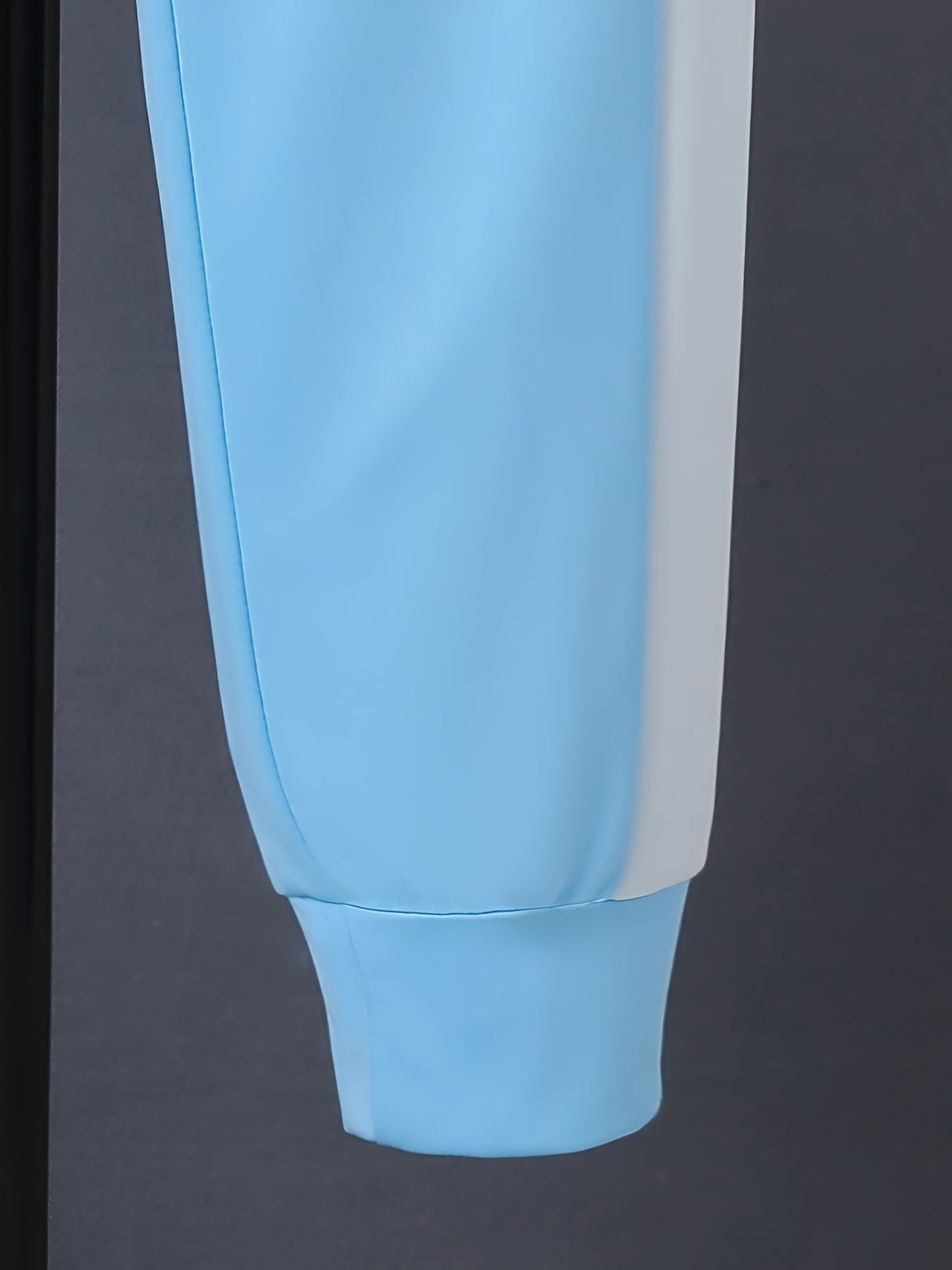 O'g'il bolalar uchun 2-qismli rangli blokli kapüşonli kiyim to'plami, fermuarlı kapüşon, uzun yengli pullover va shimlar to'plami, kundalik yoki ochiq havoda kiyish uchun mukammal.