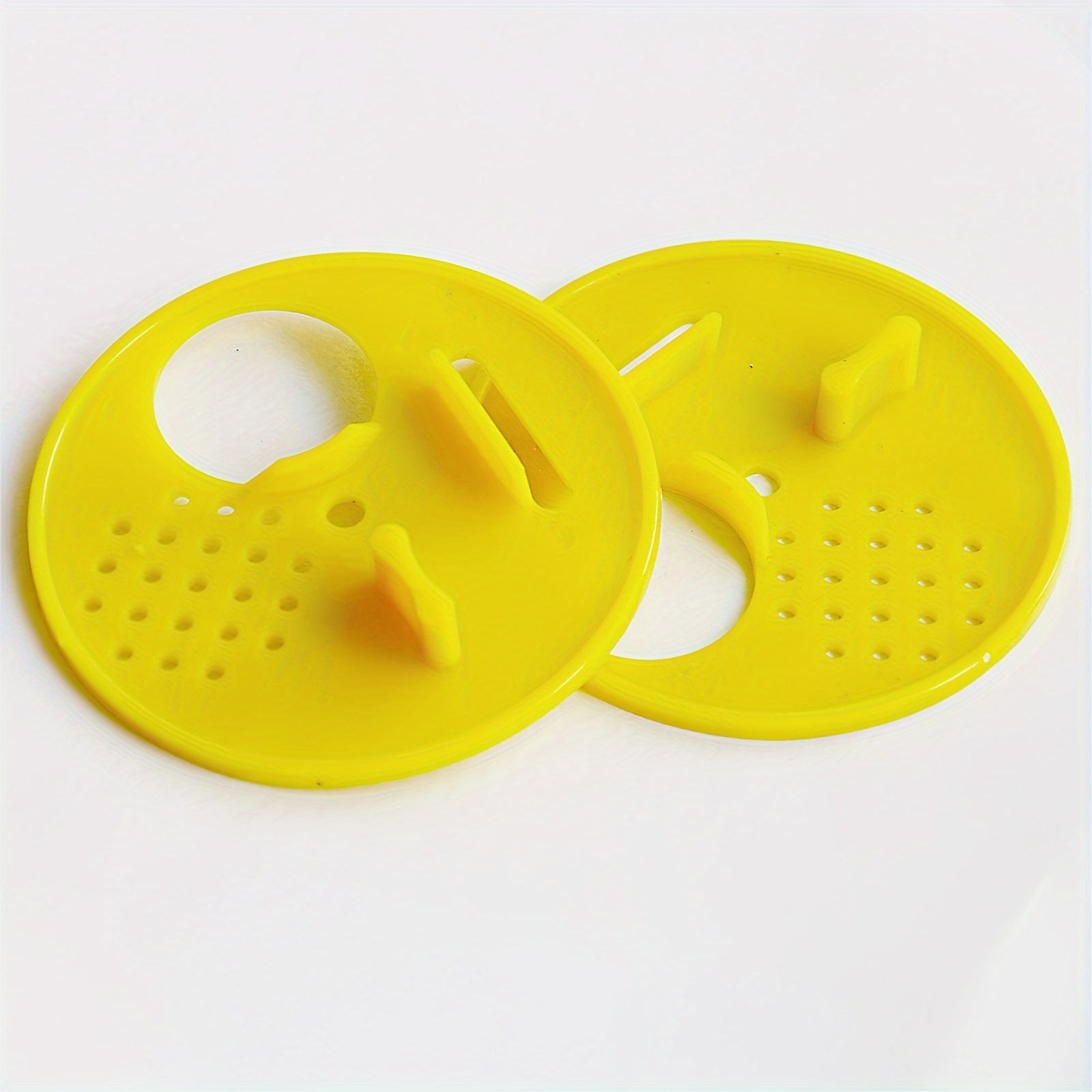 Plastic Beekeeping Queen Rearing System Grafting Kit with Cell Cups and Entrance Gate