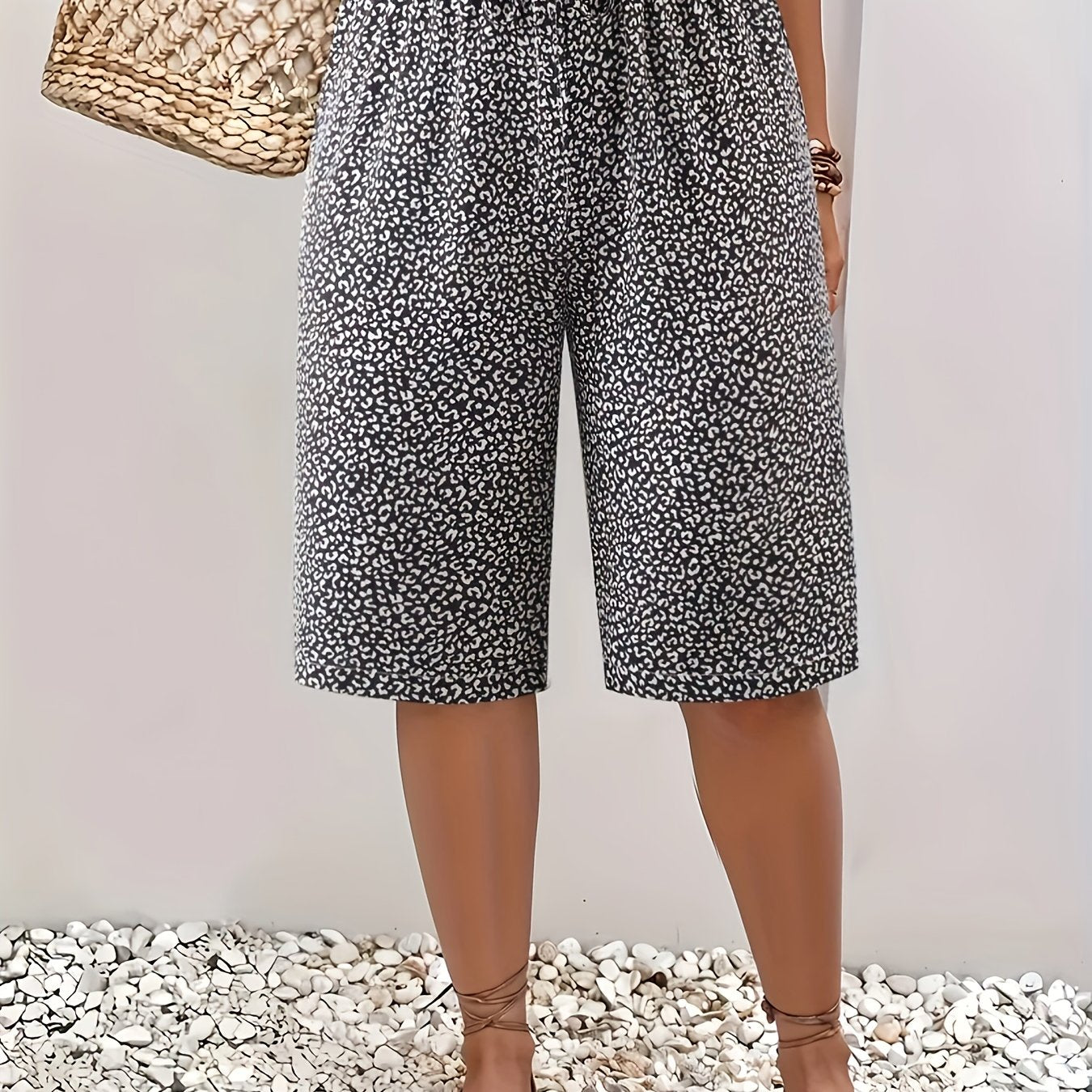 Шорты для женщин больших размеров из легкого полиэстера для пляжа, синий и белый с цветочным принтом, длина до колен, карманы