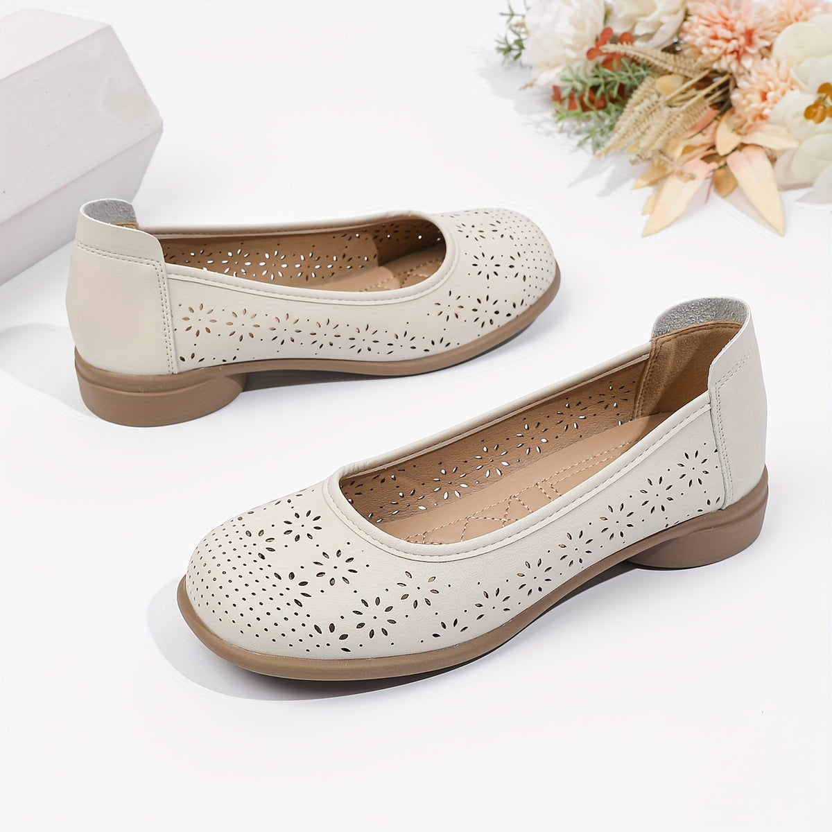 Women's Breathable Slip-On Flats with Soft Sole Non-Slip All Seasons